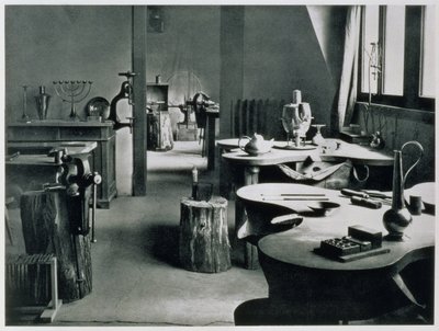 The Metal Workshop, from the Workshops of the Bauhaus, Weimar, 1923 by Unbekannt Unbekannt